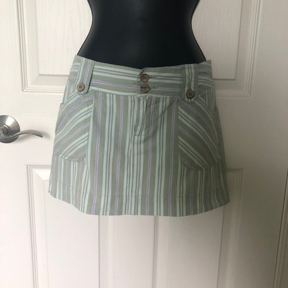 🌺3 for $25🌺 Red Camel Retro Stripped mini skirt